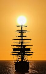 Ships_Sailing_Silhouette_Sun_530100_1200x1920.jpg