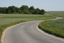 1200px-Middle_Age-road.JPG