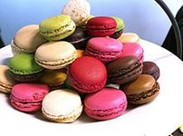 Macarons,_French_made_mini_cakes.JPG