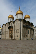 1200px-Dormition_Cathedral,_Moscow.jpg