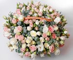bouquets-roses-basket-buket-rozy-eustoma-korzina-butony-rosk.jpg