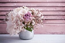 2020Nature___Flowers_Bouquet_with_flowers_phlox_and_roses_in_a_vase_on_the_table_144109_.jpg