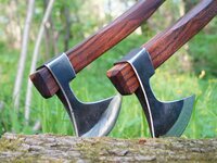 2axes-nut-helve-3x4.jpg