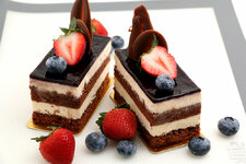 Sweets_Cake_Strawberry_498751.jpg